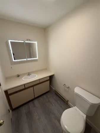 $1,650 | 16 Manning Street, Unit 201, Derry, NH 03038