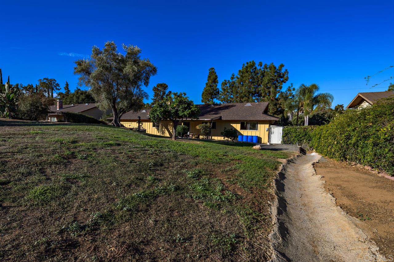 1420 Los Conejos Road Fallbrook, CA 92028 - Photo 18 of 24 Gallery Image 18