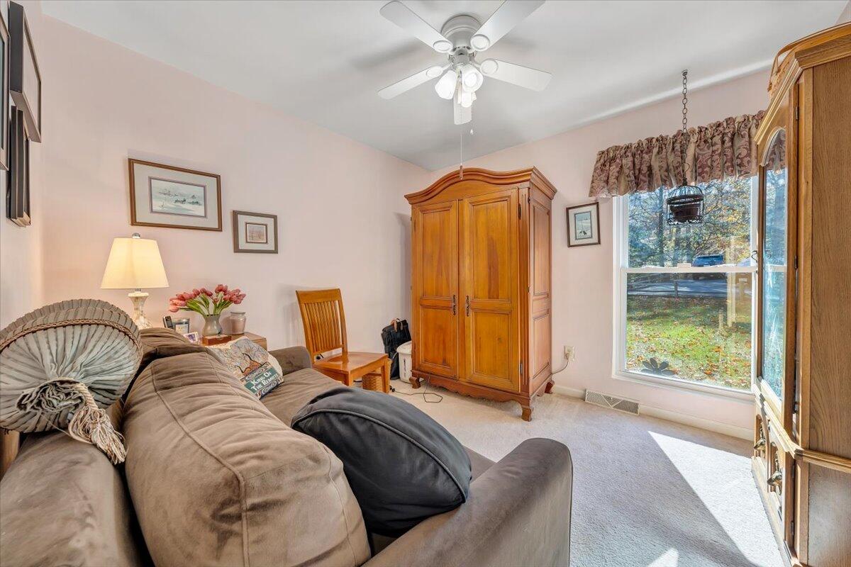 6263 Mt Chestnut Road Roanoke, VA 24018 - Photo 20 of 37 22-MIB06535
