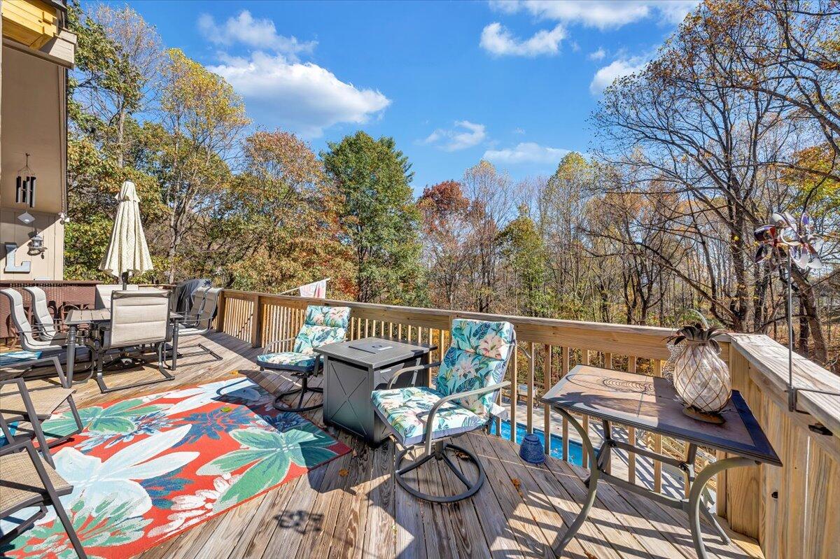 6263 Mt Chestnut Road Roanoke, VA 24018 - Photo 25 of 37 26-MIB06547