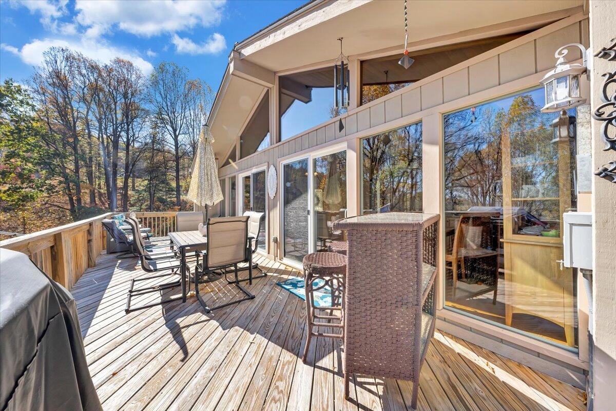 6263 Mt Chestnut Road Roanoke, VA 24018 - Photo 29 of 37 30-MIB06559
