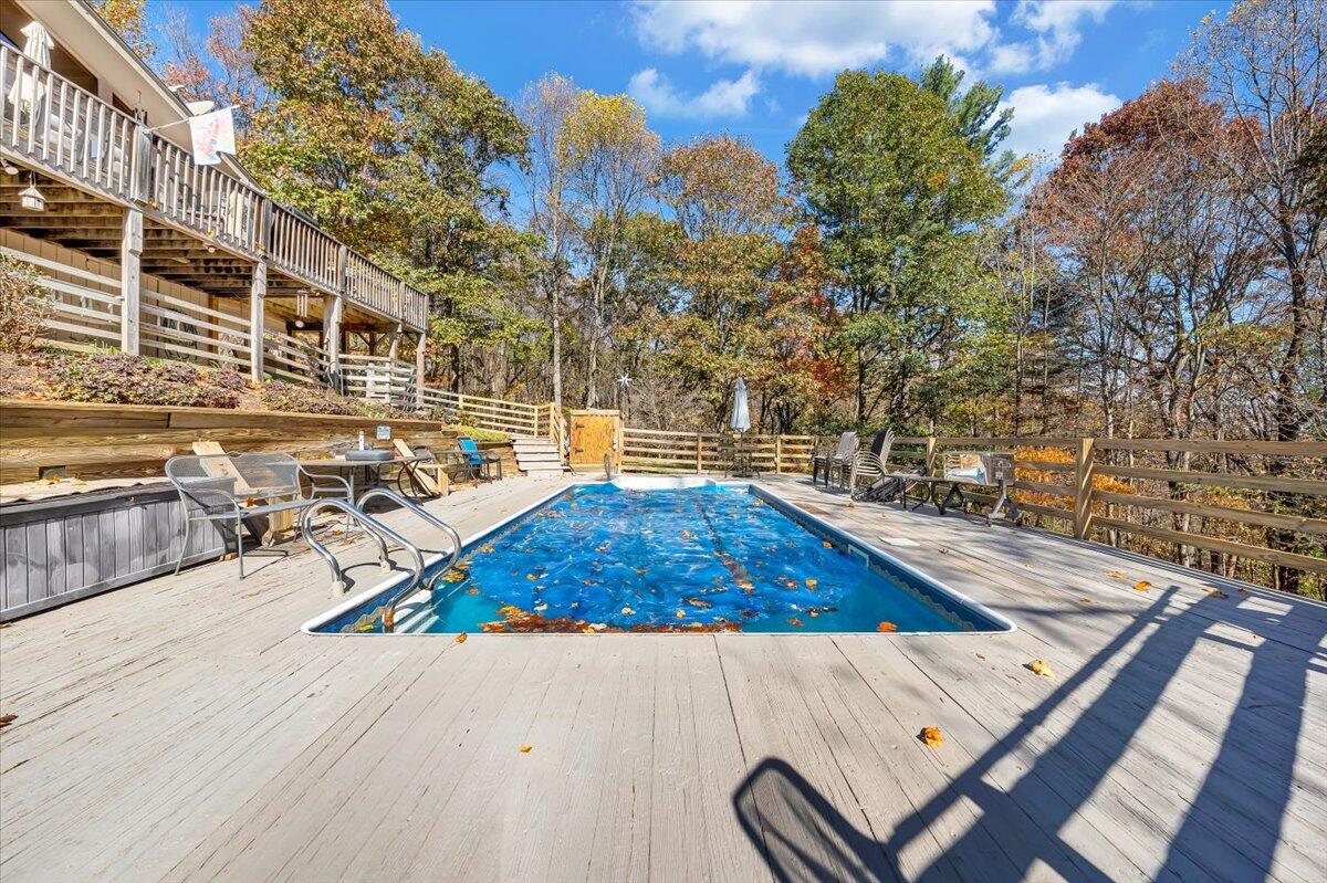 6263 Mt Chestnut Road Roanoke, VA 24018 - Photo 30 of 37 31-MIB06562