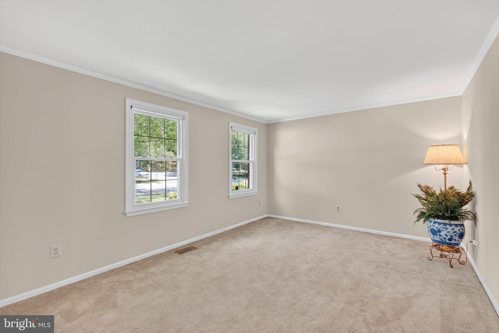 7620 Trail Run Road Falls Church, VA 22042 - Photo 4 of 35 Living Room