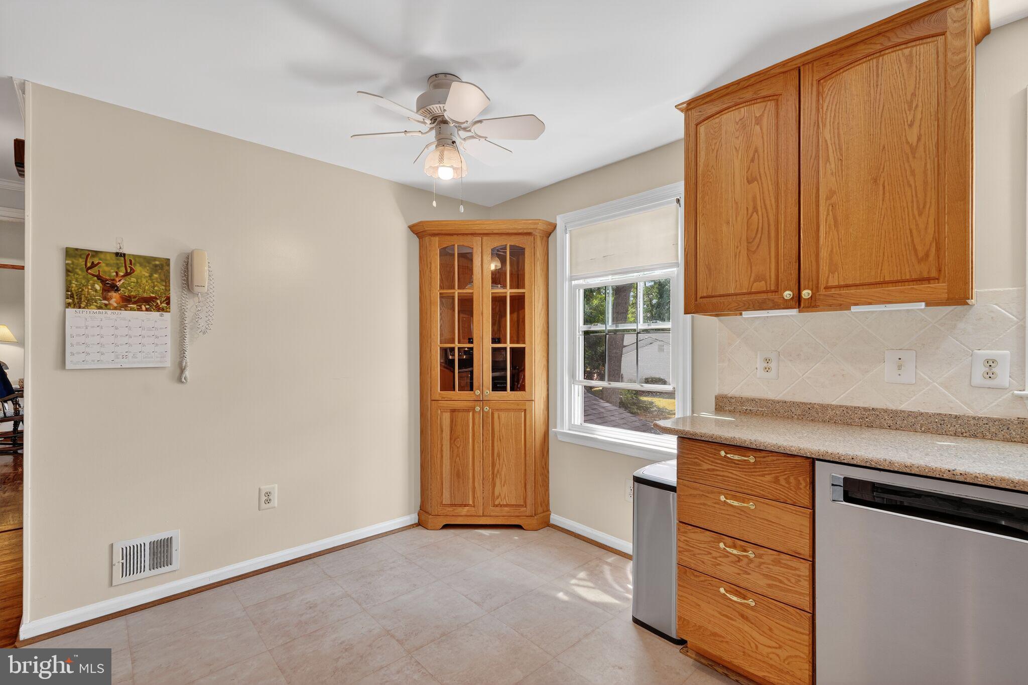 7620 Trail Run Road Falls Church, VA 22042 - Photo 9 of 35 Kitchen w/Built-in Corner Hutch