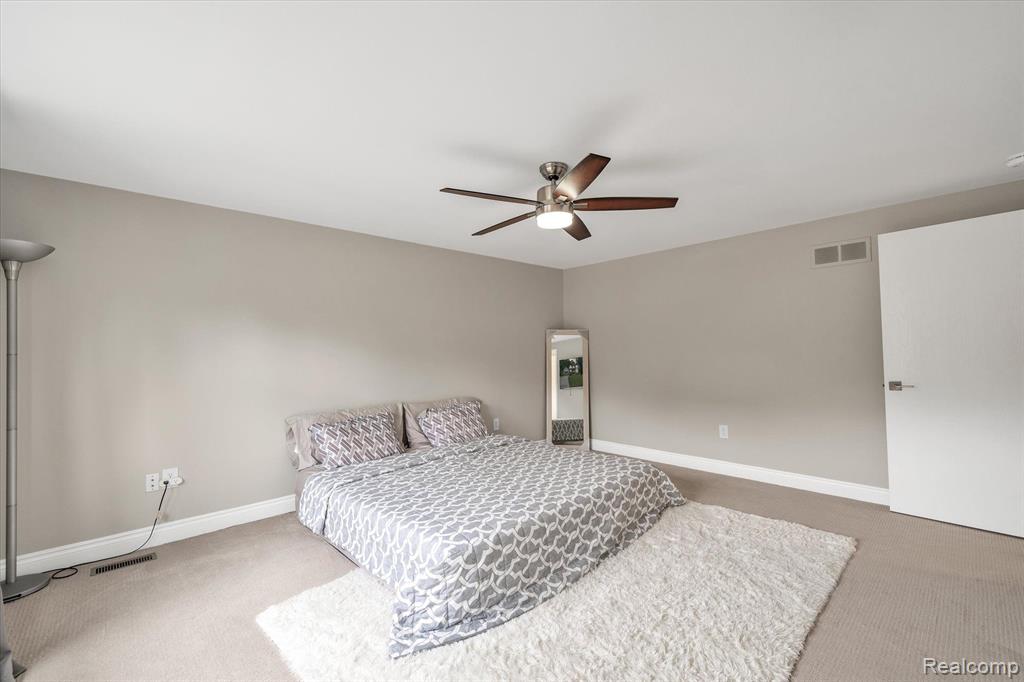 2147 Hickory Leaf Court North Rochester, MI 48309 - Photo 37 of 69