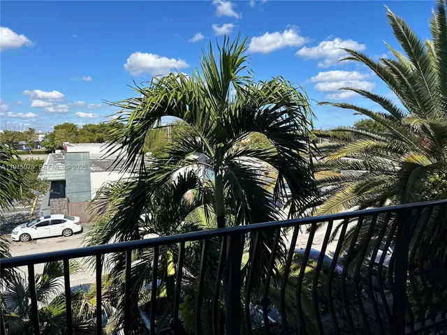 $1,600 | 110 Southeast 2nd Street, Unit 309, Hallandale Beach, FL 33009