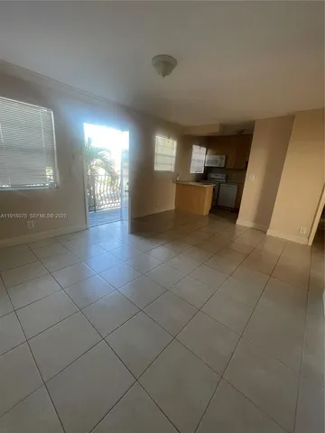 $1,600 | 110 Southeast 2nd Street, Unit 309, Hallandale Beach, FL 33009