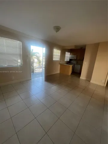 $1,600 | 110 Southeast 2nd Street, Unit 309, Hallandale Beach, FL 33009