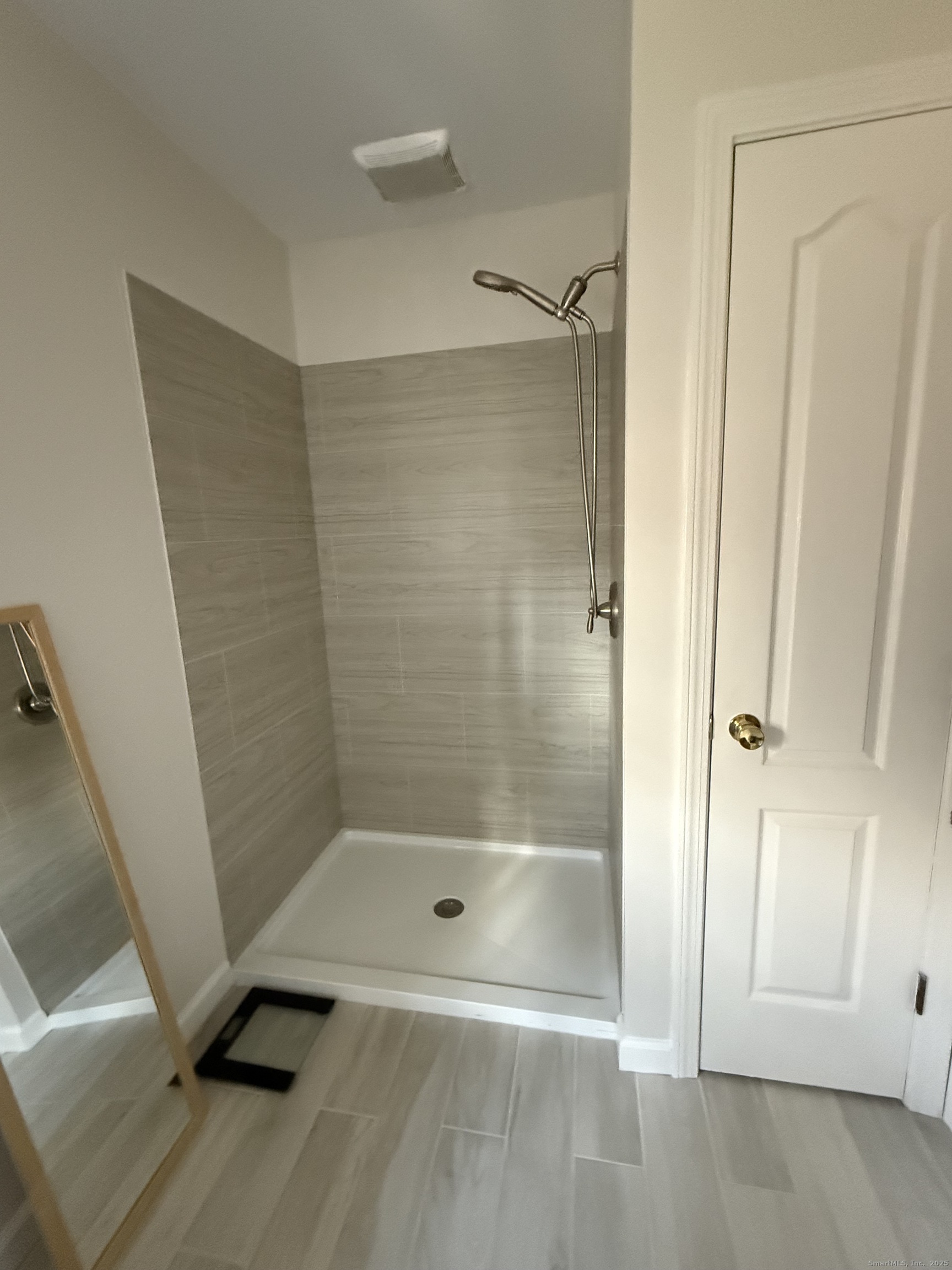 19 Wagon Trail Wolcott, CT 06716 - Photo 23 of 31 a bathroom with a bathtub