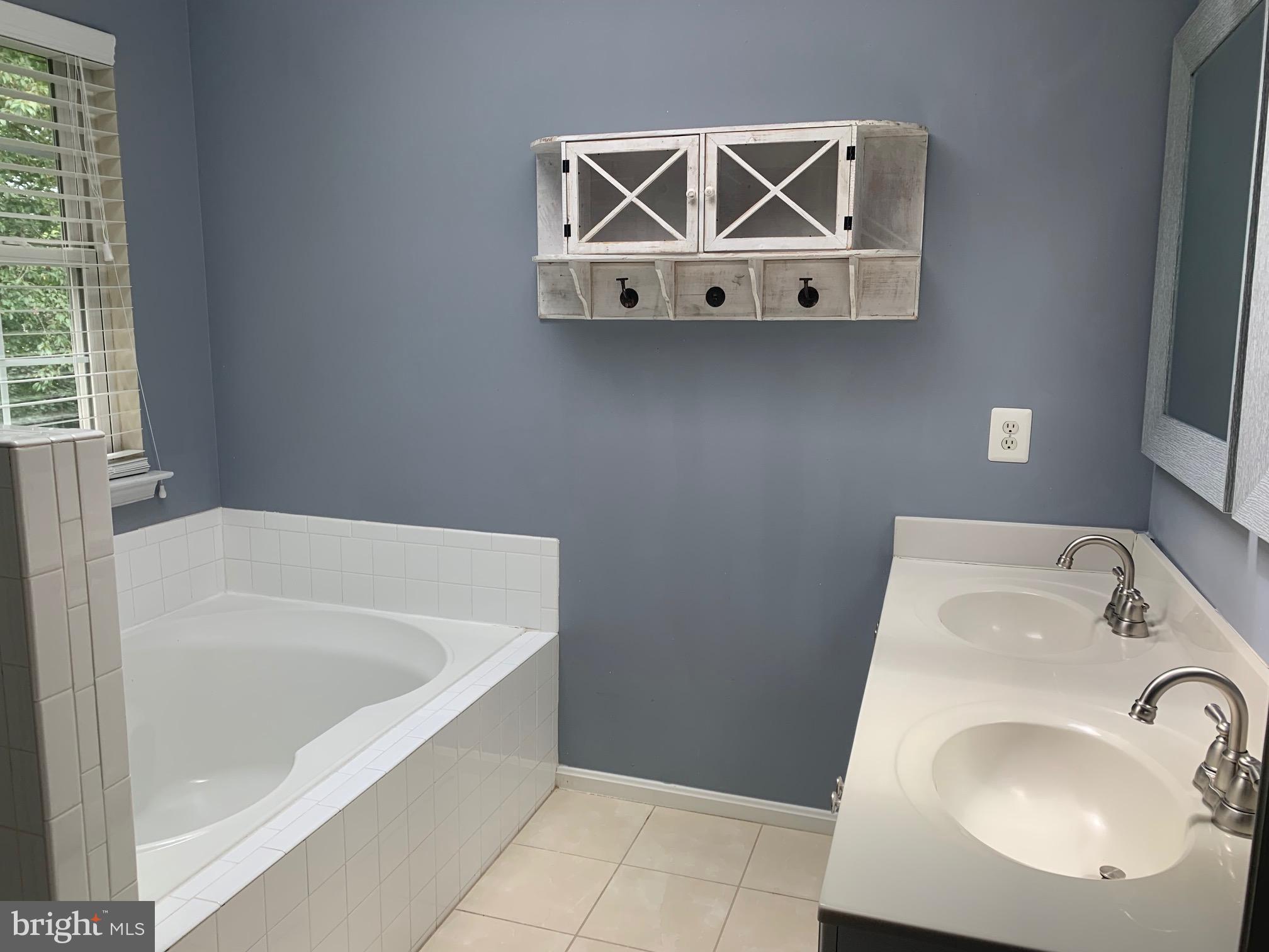 210 Tilden Way Edgewater, MD 21037 - Photo 16 of 34 Master en suite bath with dual sinks