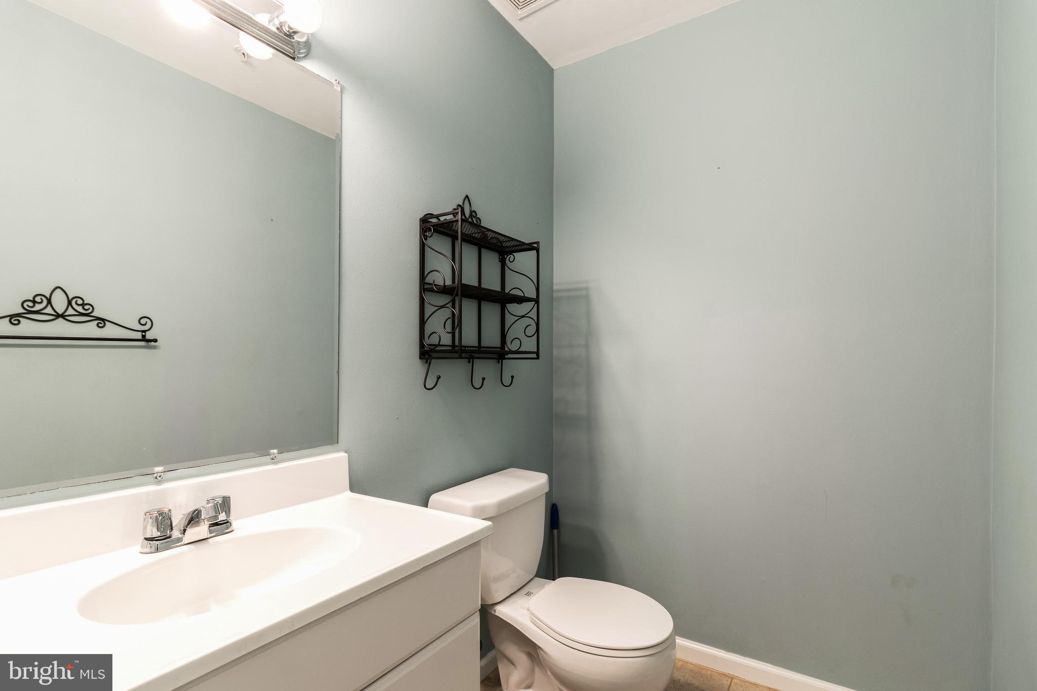 210 Tilden Way Edgewater, MD 21037 - Photo 29 of 34 Half Bath on ground level