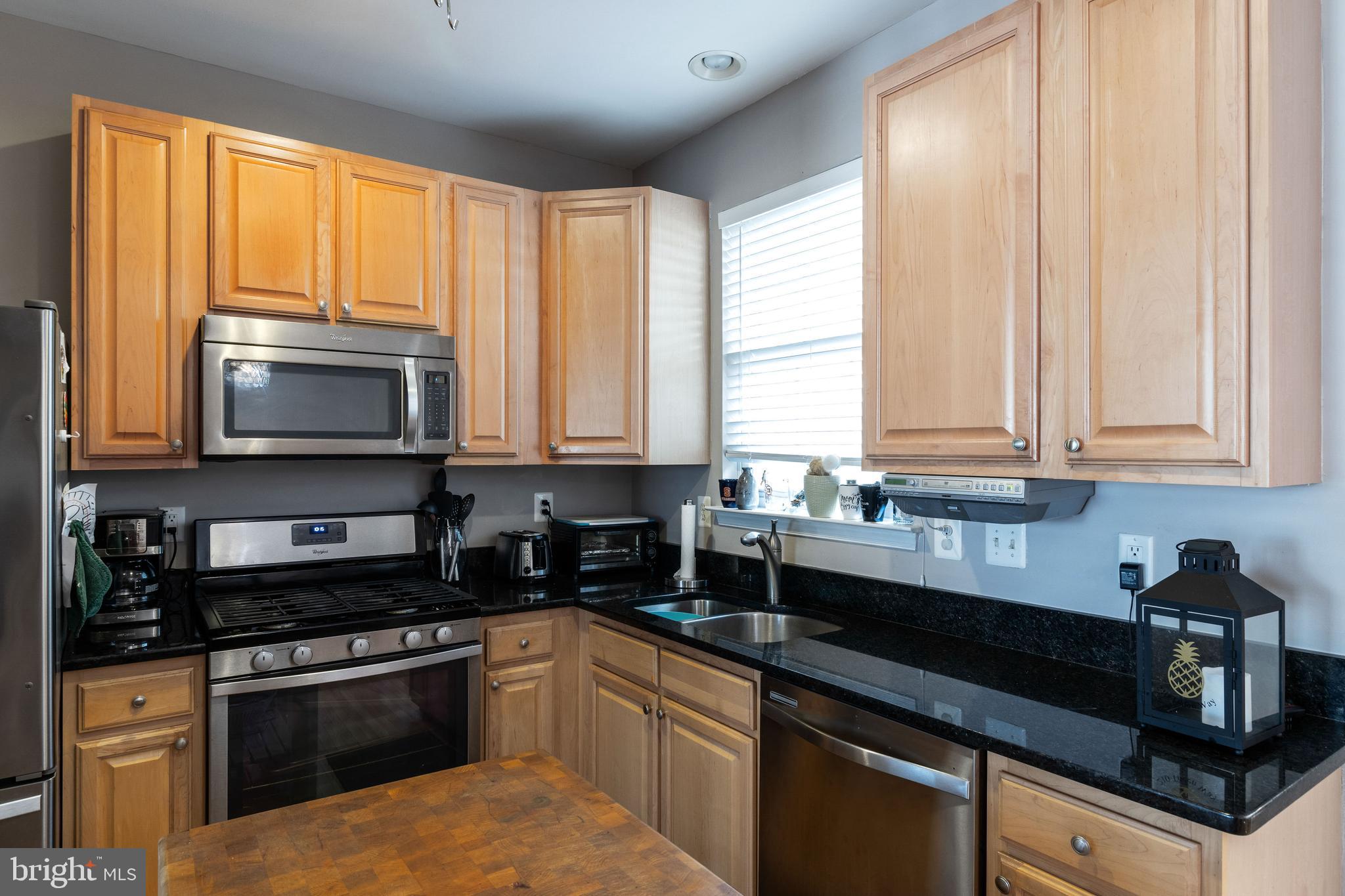 210 Tilden Way Edgewater, MD 21037 - Photo 4 of 34 Bright open kitchen
