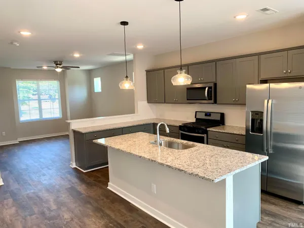 $2,250 | 801 South Franklin Street, Wake Forest, NC 27587