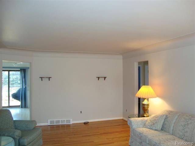 35431 Utica Road Clinton Township, MI 48035 - Photo 11 of 13 u11.JPG