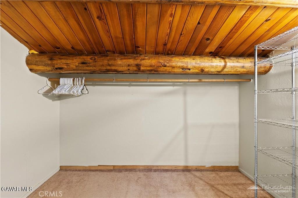 30771 Fox Ridge Court Tehachapi, CA 93561 - Photo 26 of 38 fox closet