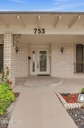 $325,000 | 753 Castile Avenue, El Paso, TX 79912