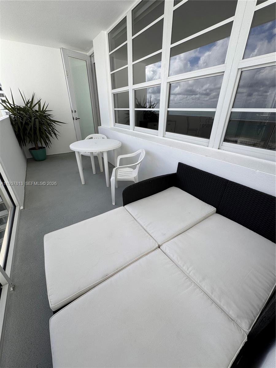 100 Lincoln Road, Unit 1517 Miami Beach, FL 33139 - Photo 8 of 14