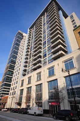 1305 South Michigan Avenue, Unit 1702 Chicago, IL 60605 - Photo 1 of 13 a front view of a building