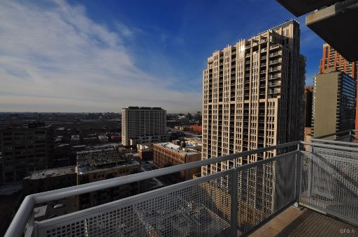 1305 South Michigan Avenue, Unit 1702 Chicago, IL 60605 - Photo 6 of 13 a view of terrace with city view