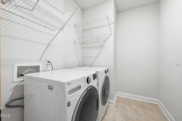 $790,000 | 829 Sunshine Crest Court, Apex, NC 27523