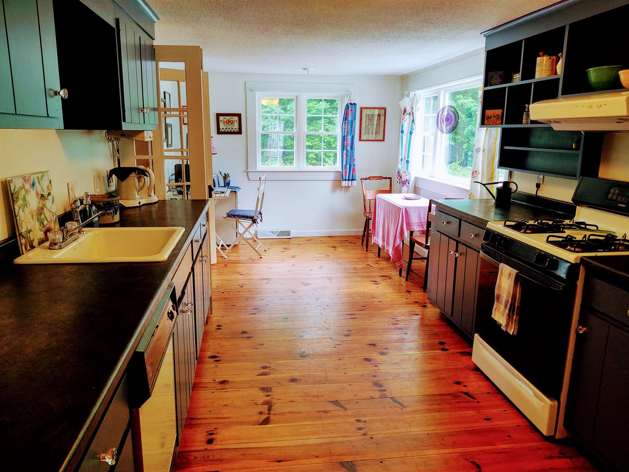 289 Governors Road Brookfield, NH 03872 - Photo 6 of 40 Gallery Image 6
