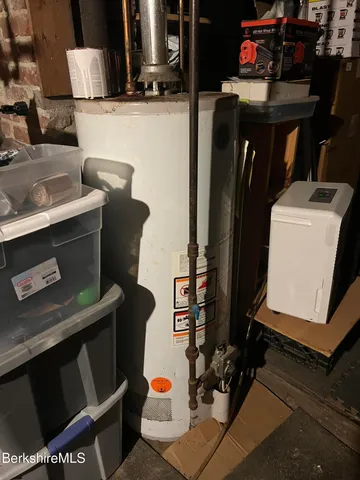 $279,900 | 29 Glenwood Avenue, Pittsfield, MA 01201