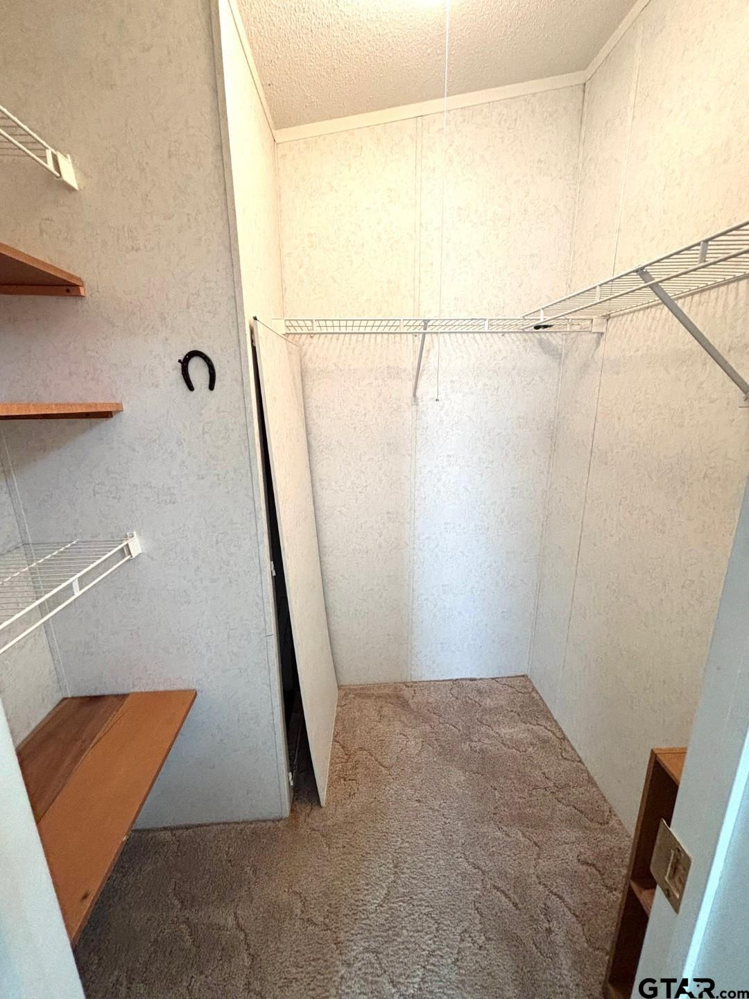 21893 Boles Road Frankston, TX 75763 - Photo 15 of 33 a view of an empty room