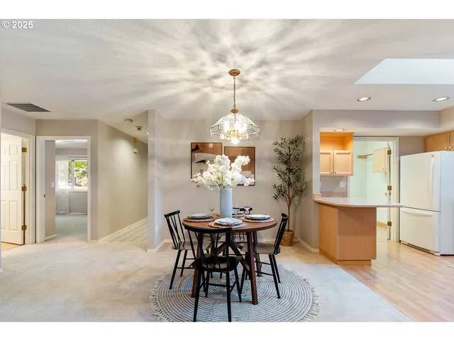 $400,000 | 9735 Southwest Tualatin Road, Tualatin, OR 97062