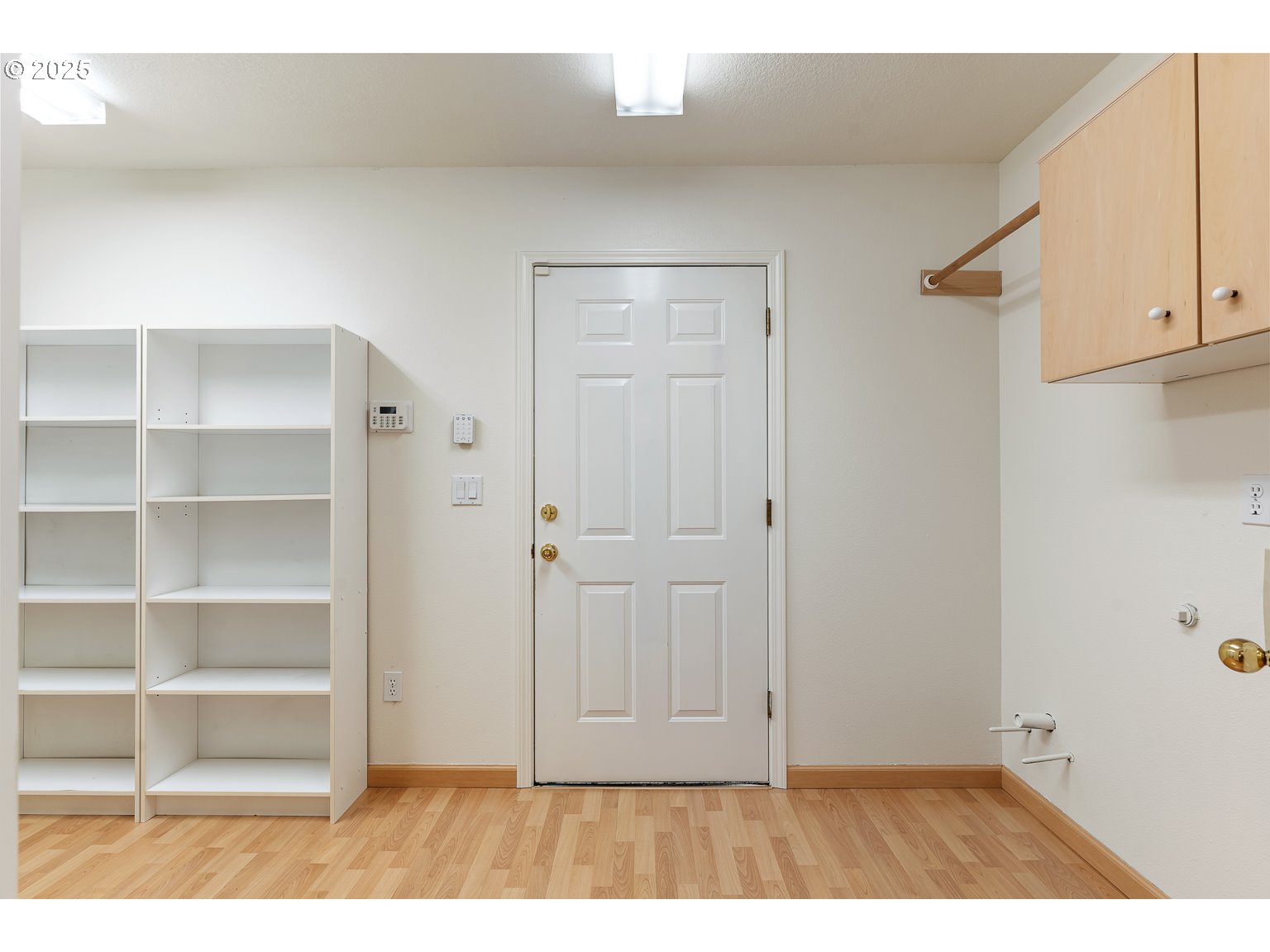 9735 Southwest Tualatin Road Tualatin, OR 97062 - Photo 18 of 28