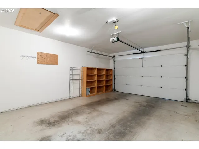 $400,000 | 9735 Southwest Tualatin Road, Tualatin, OR 97062