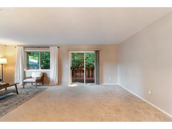 $390,000 | 9735 Southwest Tualatin Road, Tualatin, OR 97062