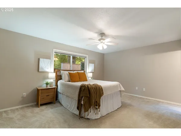 $390,000 | 9735 Southwest Tualatin Road, Tualatin, OR 97062