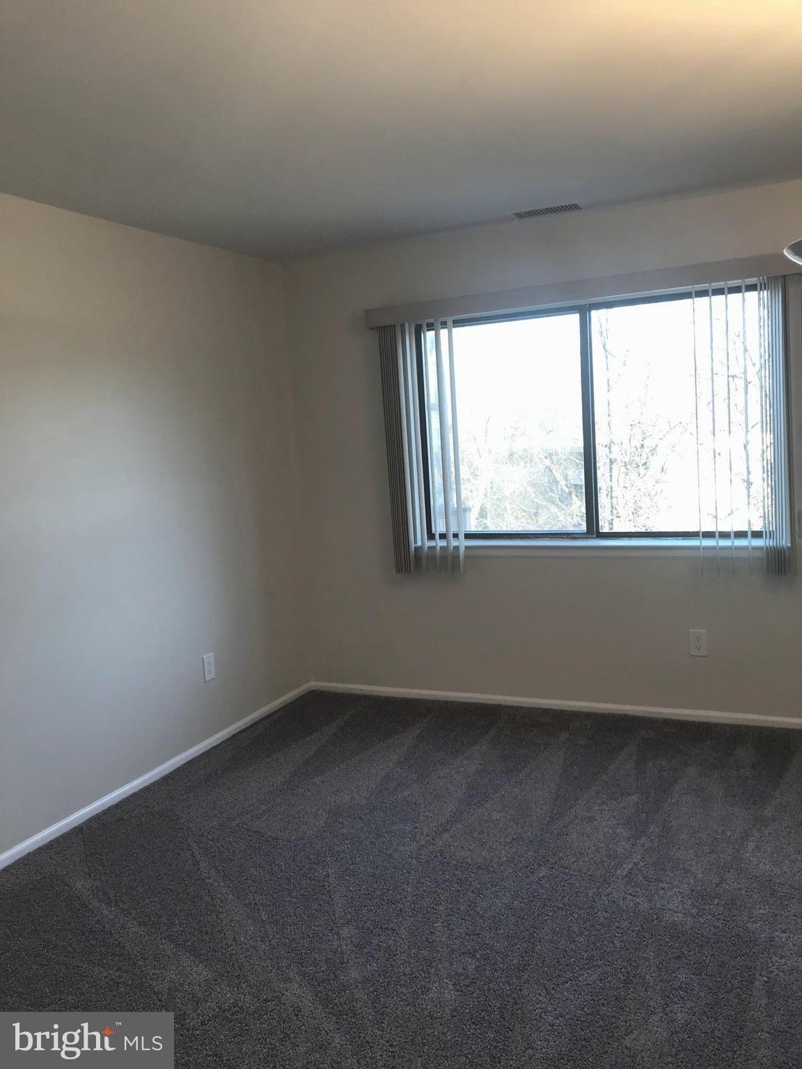 2901 Fallstaff Road, Unit 505 Baltimore, MD 21209 - Photo 11 of 15 an empty room with a window