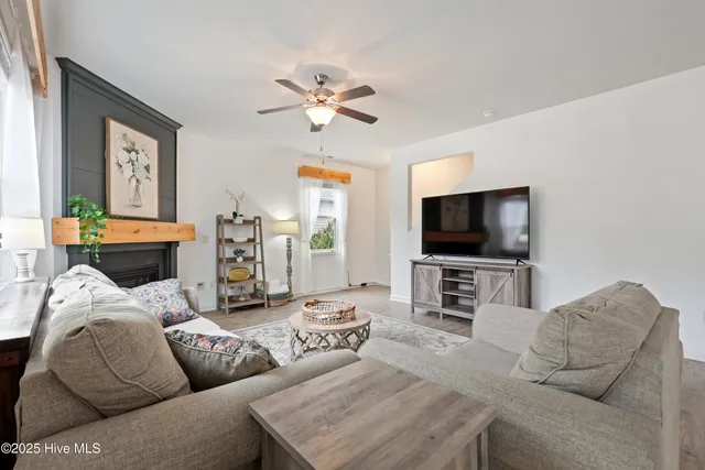 $450,000 | 922 Keekle Lane Southeast, Leland, NC 28451