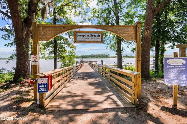 $450,000 | 922 Keekle Lane Southeast, Leland, NC 28451