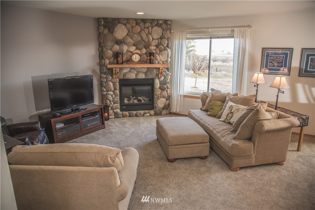 2208 Brick Road Ellensburg, WA 98926 - Photo 5 of 23 Gallery Image 5