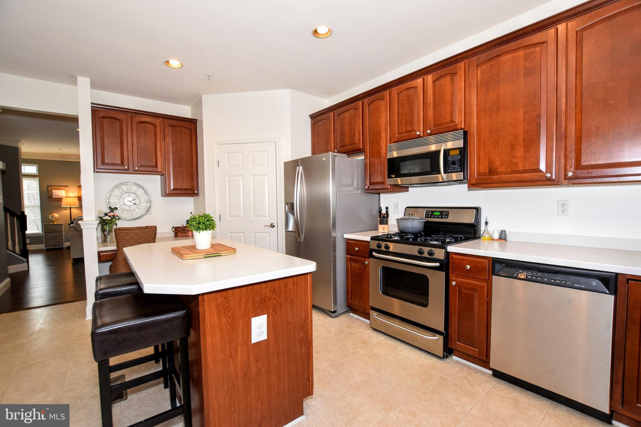5103 Key View Way Perry Hall, MD 21128 - Photo 11 of 32 AMAZING Kitchen & Eat-In Area!