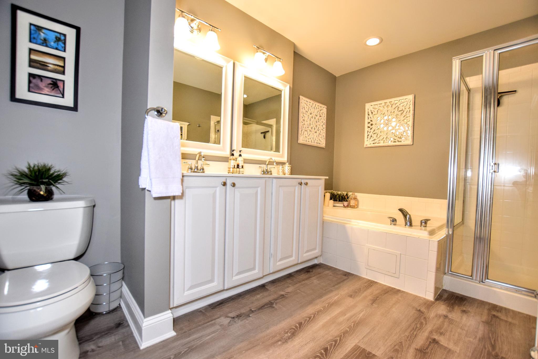 5103 Key View Way Perry Hall, MD 21128 - Photo 22 of 32 Super Bath w/ Soaking Tub & Double Sink