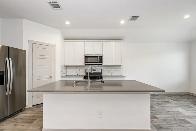 $234,370 | 540 Hunter Grove Lane, China, TX 77613