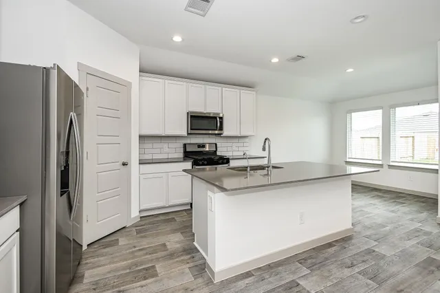 $234,370 | 540 Hunter Grove Lane, China, TX 77613