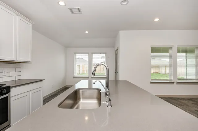 $234,370 | 540 Hunter Grove Lane, China, TX 77613