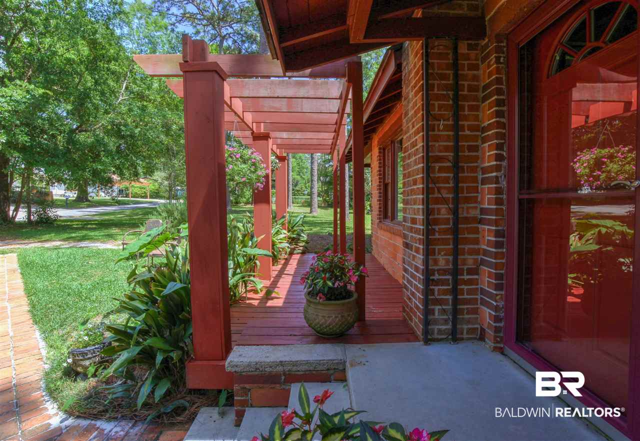 206 Orange Avenue Fairhope, AL 36532 - Photo 7 of 32