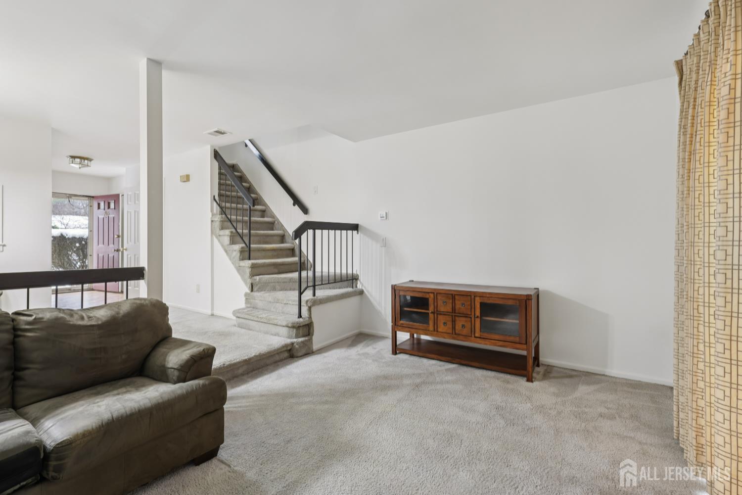 705 Maplecrest Road Edison, NJ 08820 - Photo 12 of 30