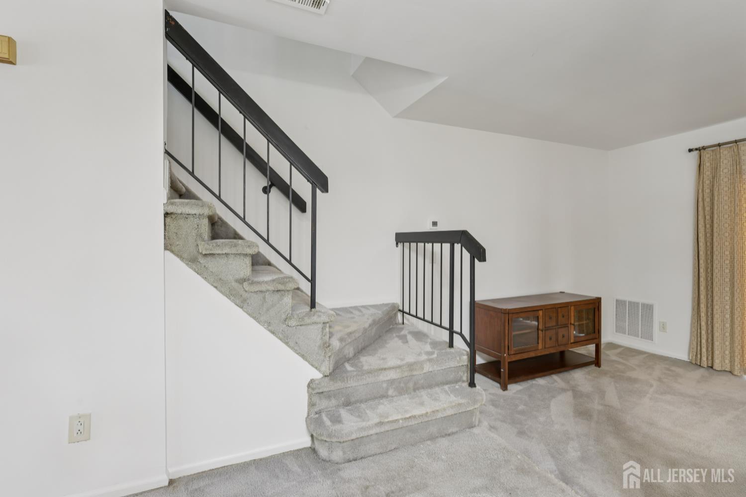 705 Maplecrest Road Edison, NJ 08820 - Photo 13 of 30