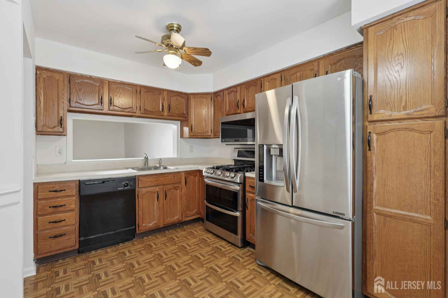 705 Maplecrest Road Edison, NJ 08820 - Photo 6 of 30