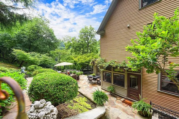 a view of outdoor space yard and patio