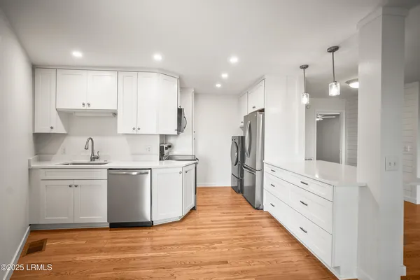 $2,750 | 1203 Laudonniere Street, Beaufort, SC 29902