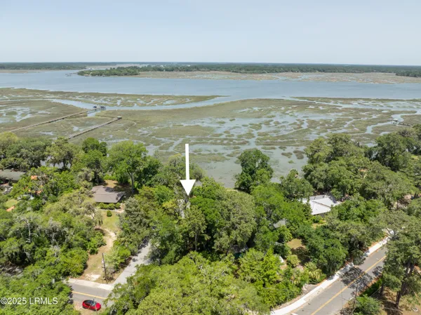 $2,750 | 1203 Laudonniere Street, Beaufort, SC 29902
