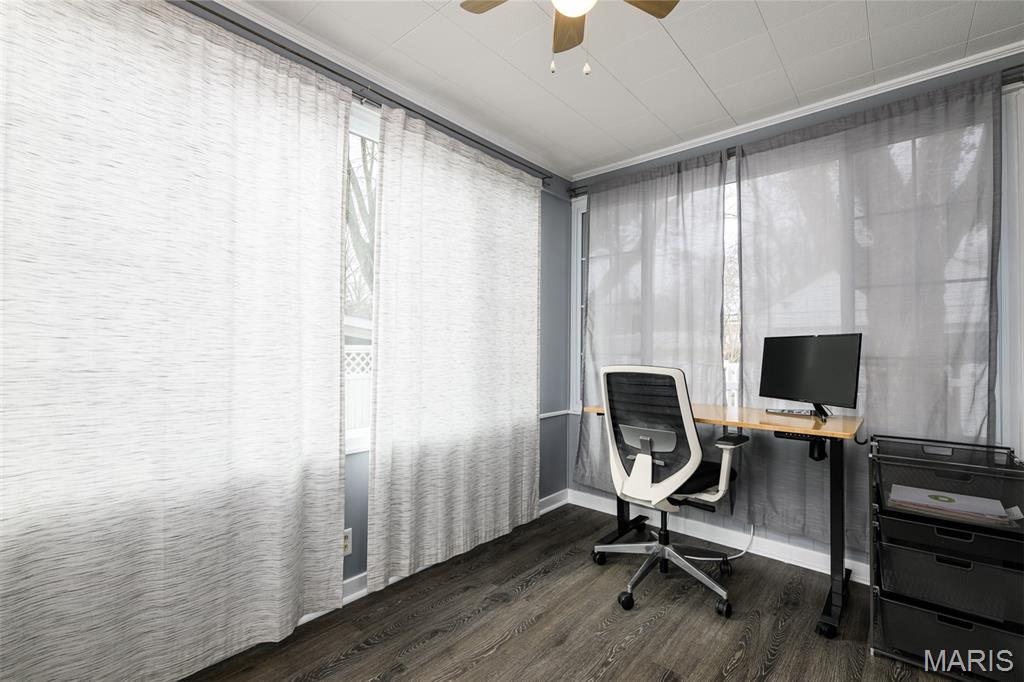 1527 South Rock Hill Road Webster Groves, MO 63119 - Photo 11 of 34