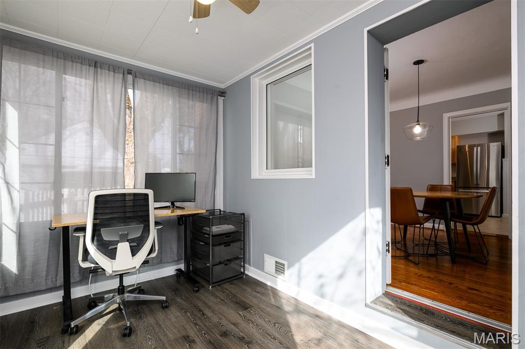 1527 South Rock Hill Road Webster Groves, MO 63119 - Photo 12 of 34